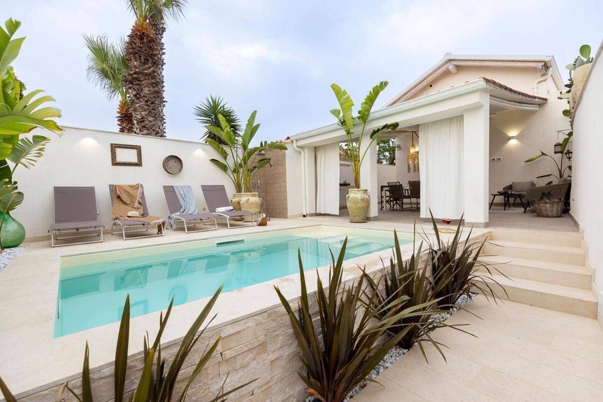 Villa Delle Palme Con Piscina Privata Санта-Мария-дель-Фокалло Экстерьер фото