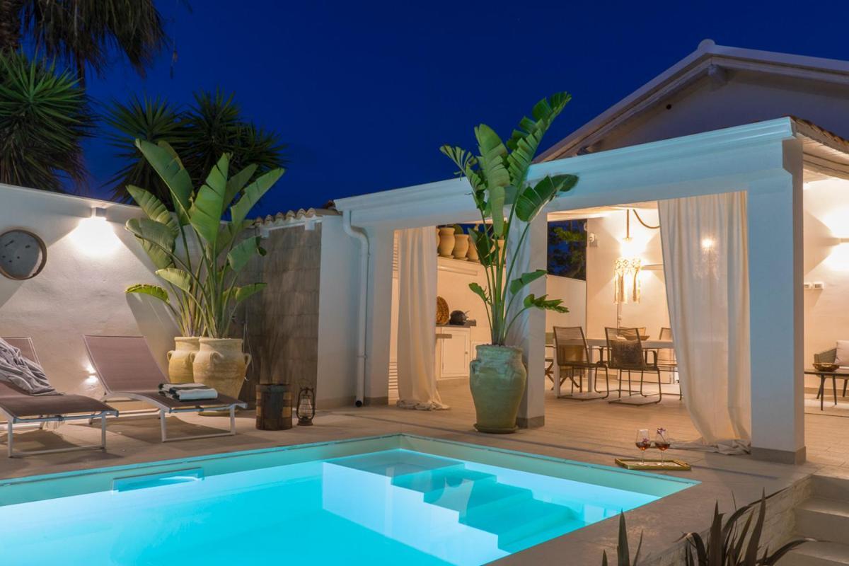 Villa Delle Palme Con Piscina Privata Санта-Мария-дель-Фокалло Экстерьер фото